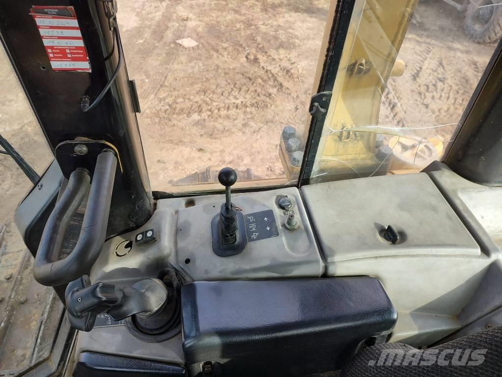CAT D 6 N LGP Buldožerji goseničarji