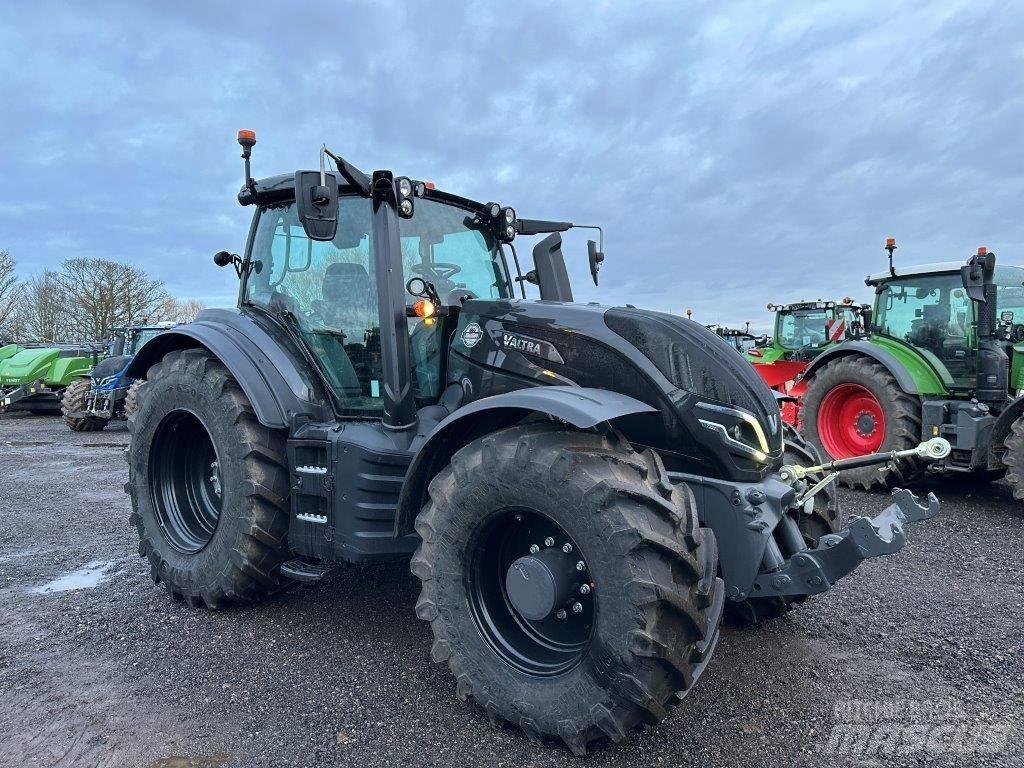 Valtra T 235 Direct Traktorji