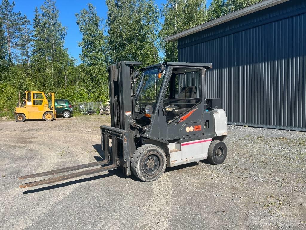 Nissan FGD02A320 Dizelski viličarji
