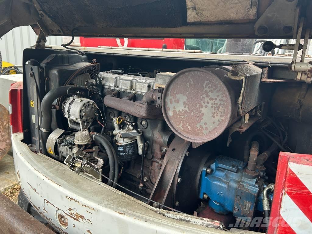 Takeuchi TB070 Mini bagri <7t