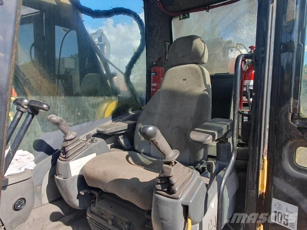 CAT 330 D L Dolgo sežni bagri