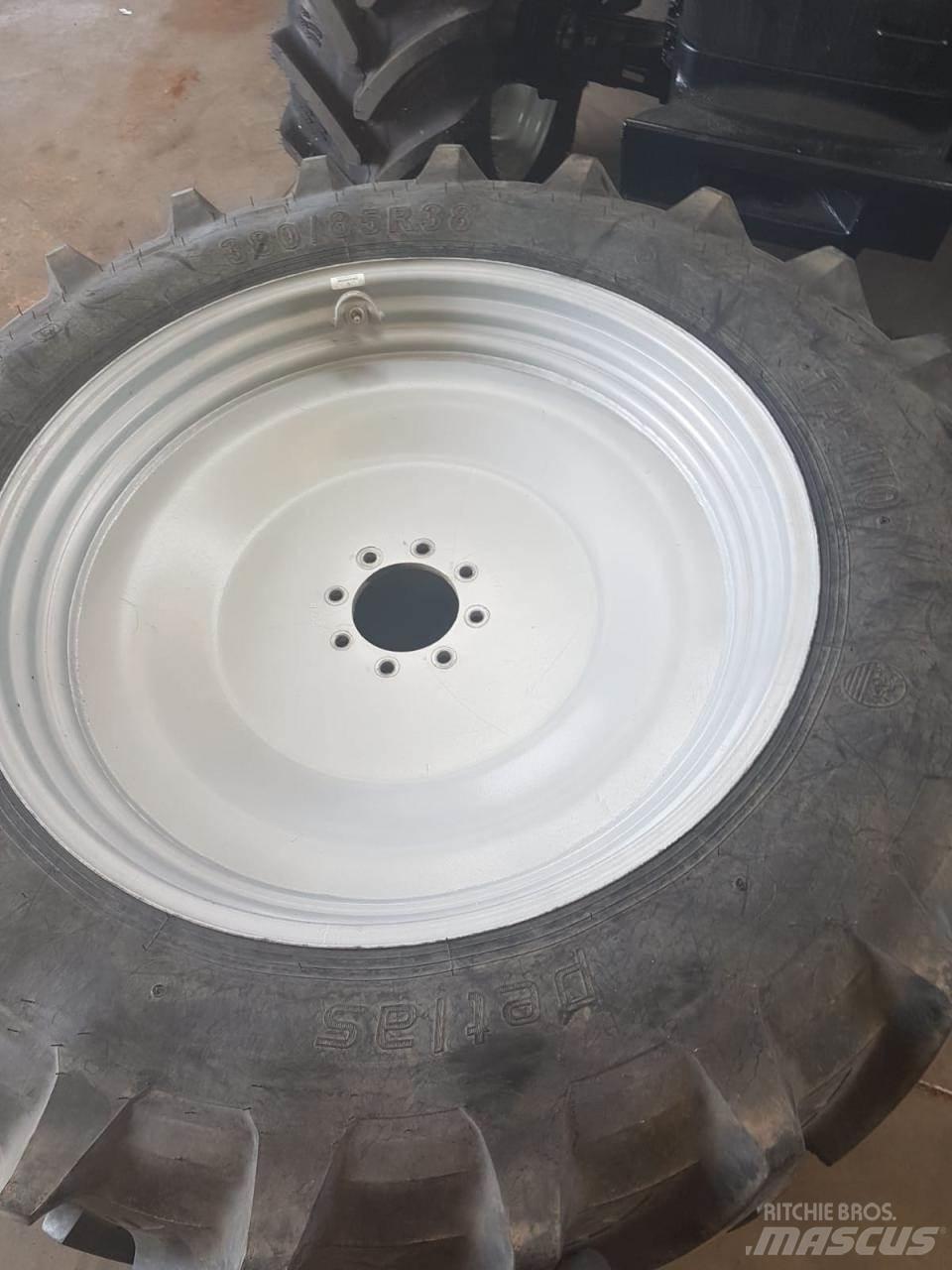 Petlas 380/85R38 Gume, kolesa in platišča