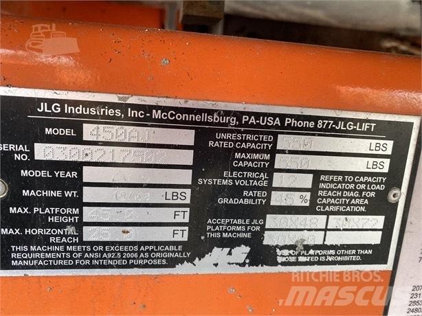 JLG 450 AJ Zglobne dvižne ploščadi