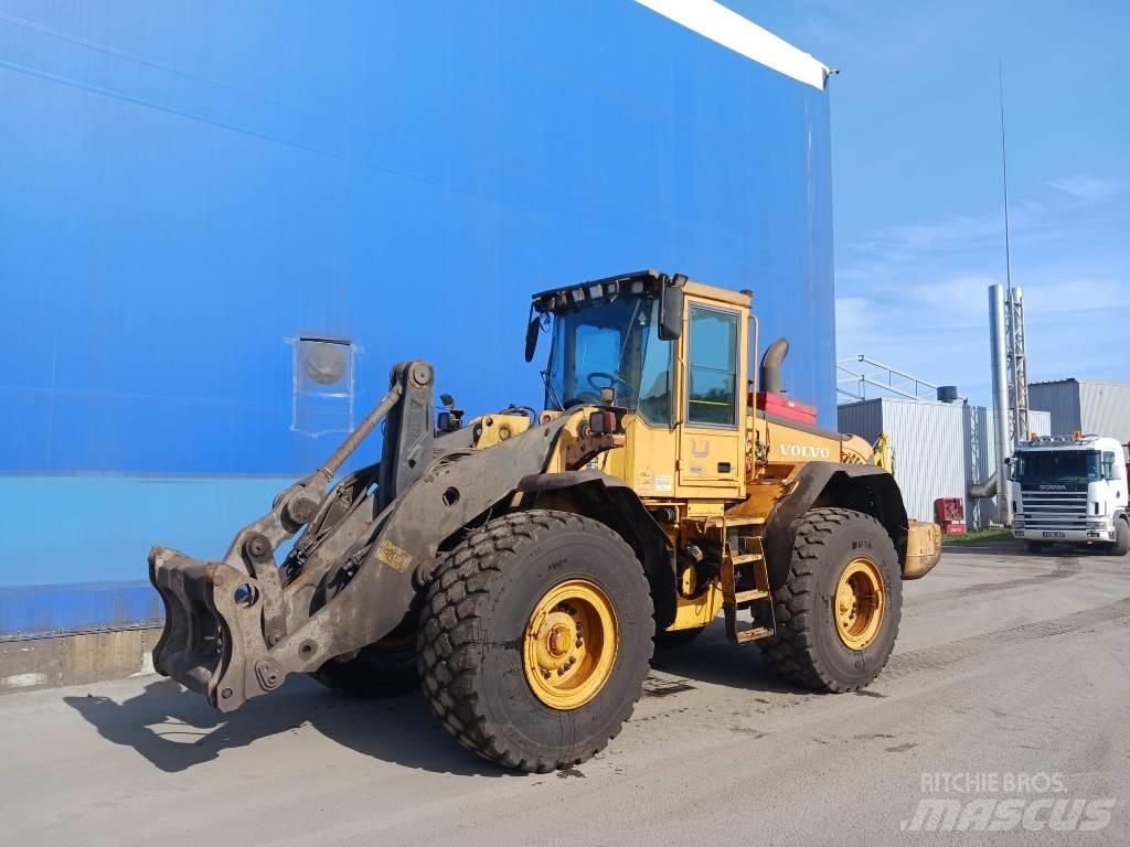 Volvo L 120 E Kolesni nakladalci