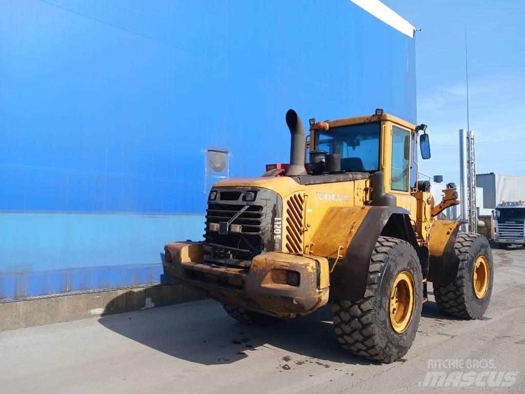 Volvo L 120 E Kolesni nakladalci