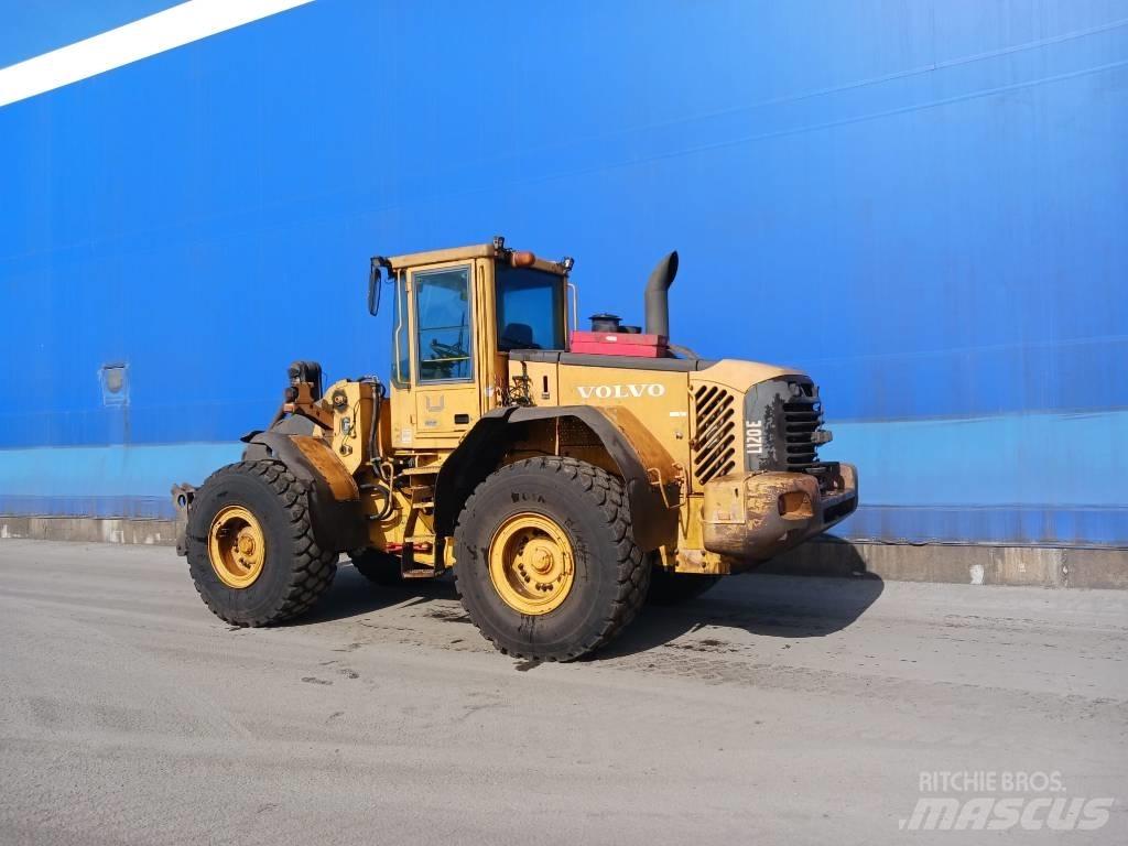 Volvo L 120 E Kolesni nakladalci