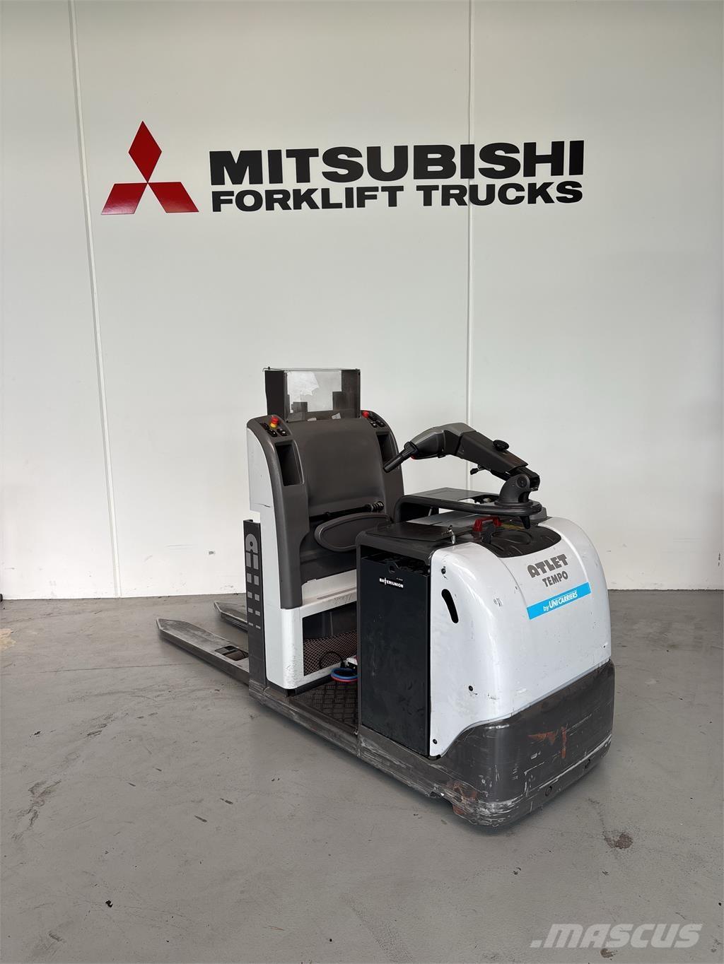 Atlet PPC120 Nizko dvižni komisionirni viličar