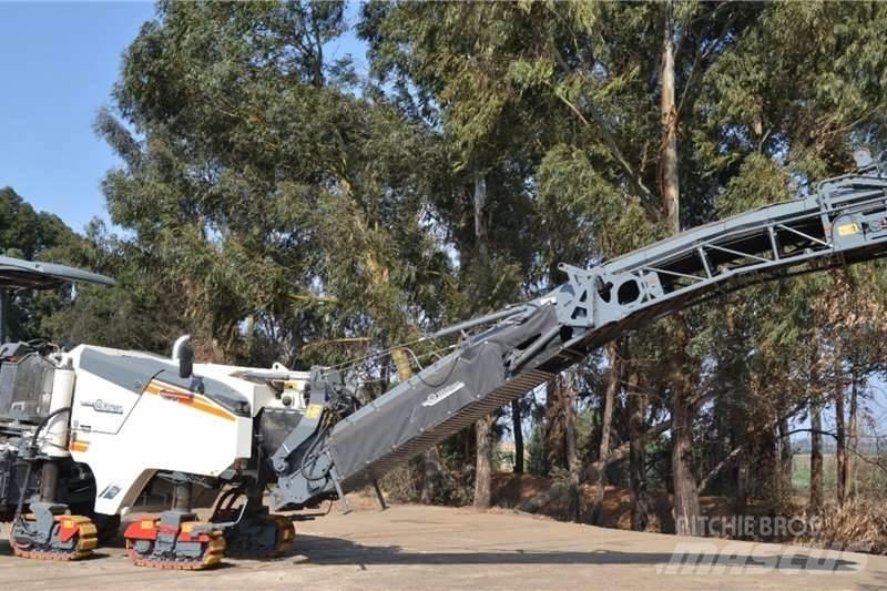 Wirtgen W130F Drugi tovornjaki