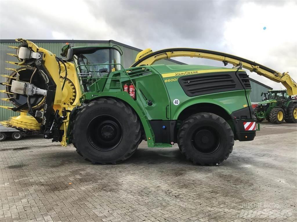 John Deere 8600 Stroji za krmo na lastni pogon