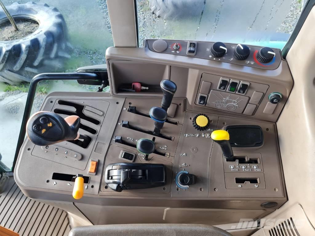 John Deere 6830 Traktorji