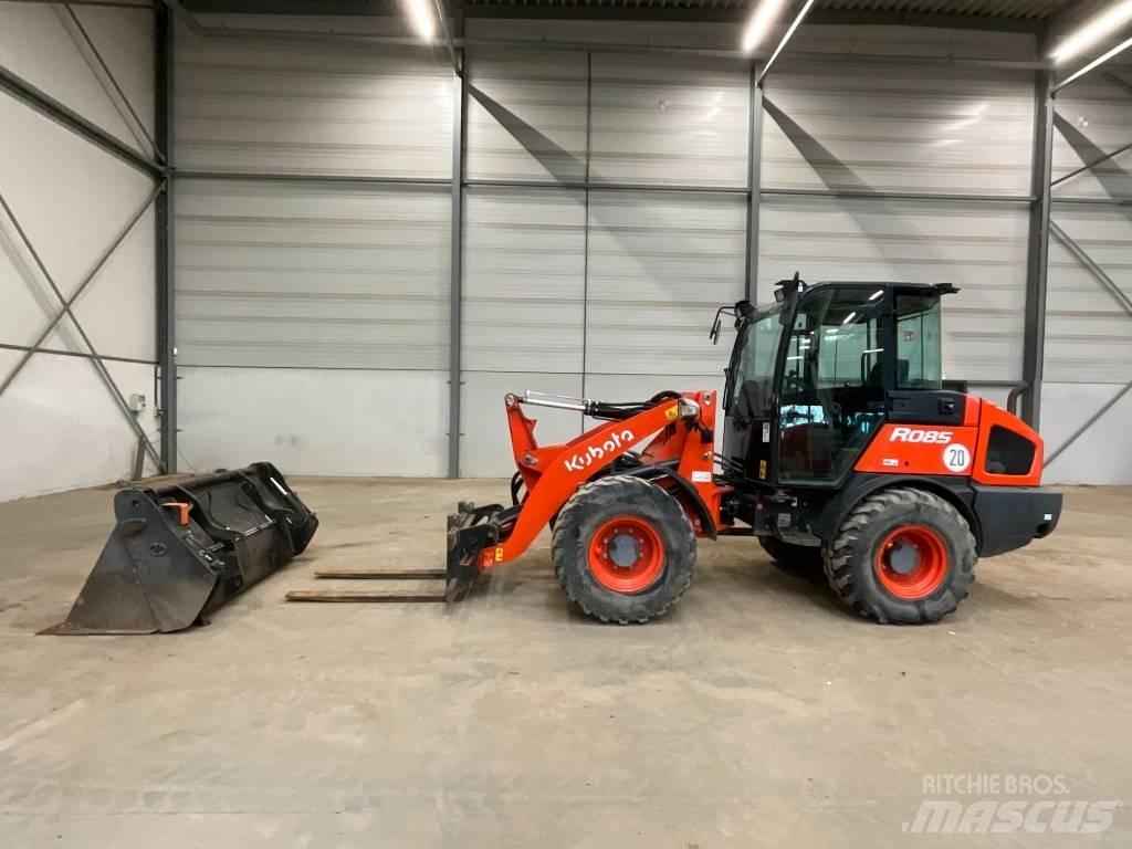 Kubota R 085 Kolesni nakladalci