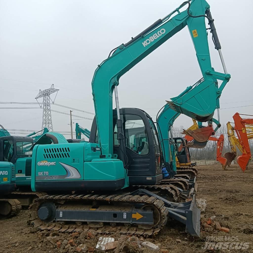 Kobelco SK75-8 Midi bagri 7t – 12t