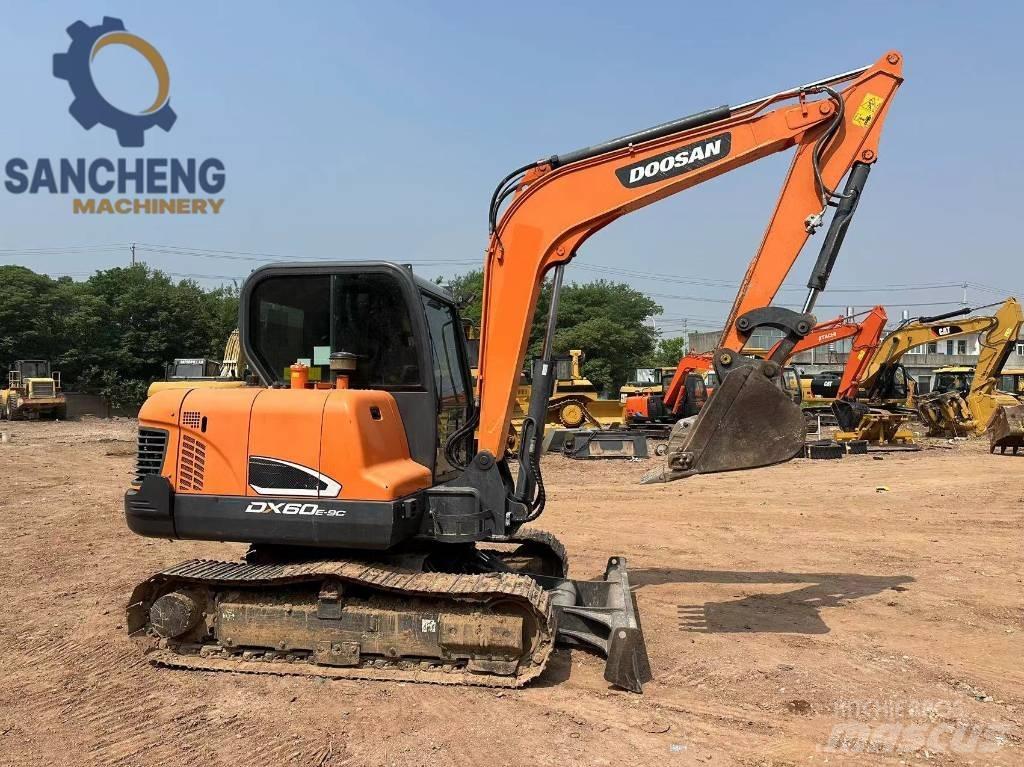 Doosan DX 60 Mini bagri <7t