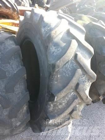  Pneu 14.9R24 Gume, kolesa in platišča