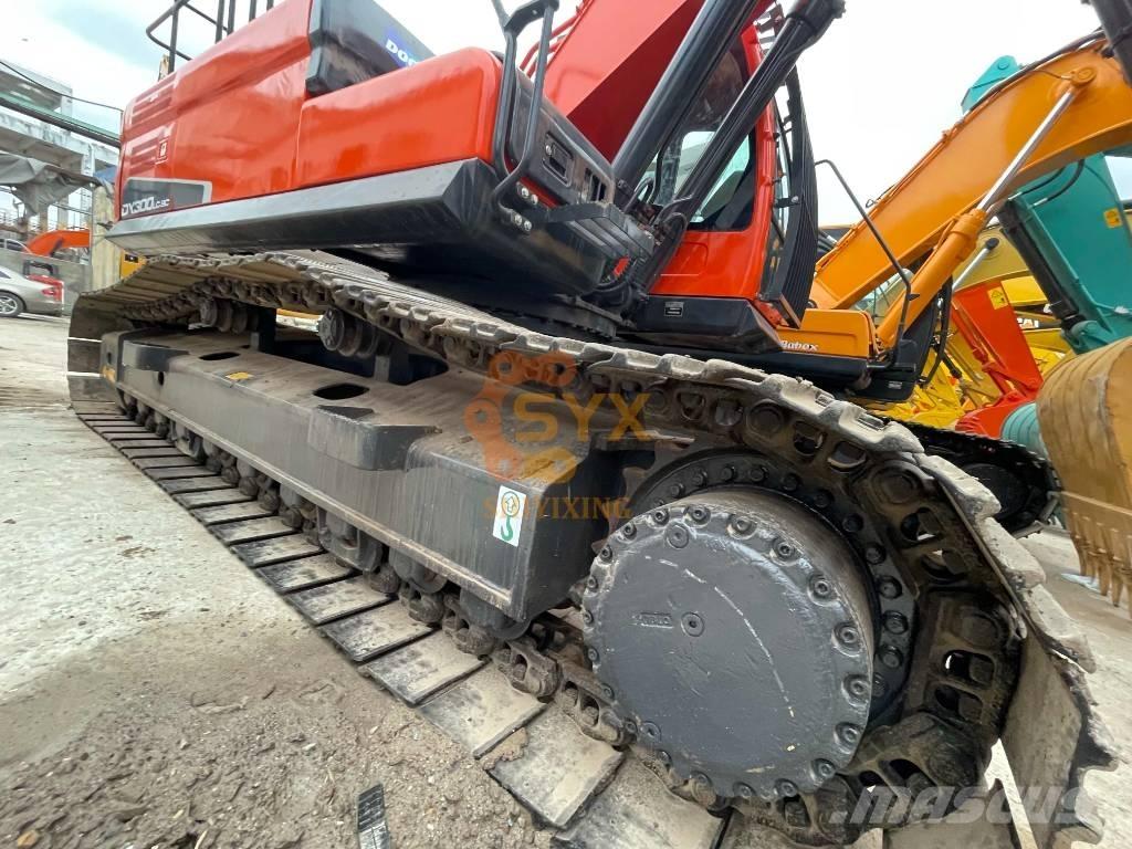 Doosan DX 300LCA Bagri goseničarji