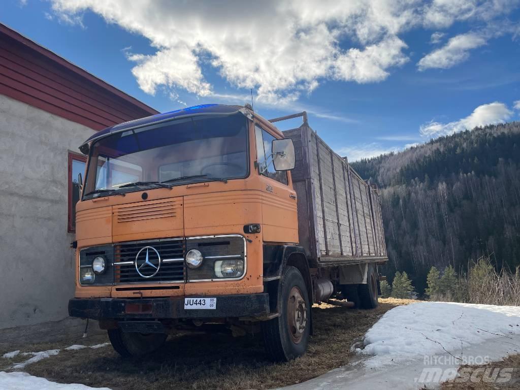 Mercedes-Benz LP1313 Tovornjaki za prevoz živine