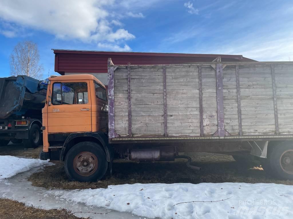 Mercedes-Benz LP1313 Tovornjaki za prevoz živine