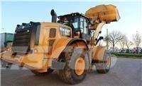 CAT 966M Kolesni nakladalci