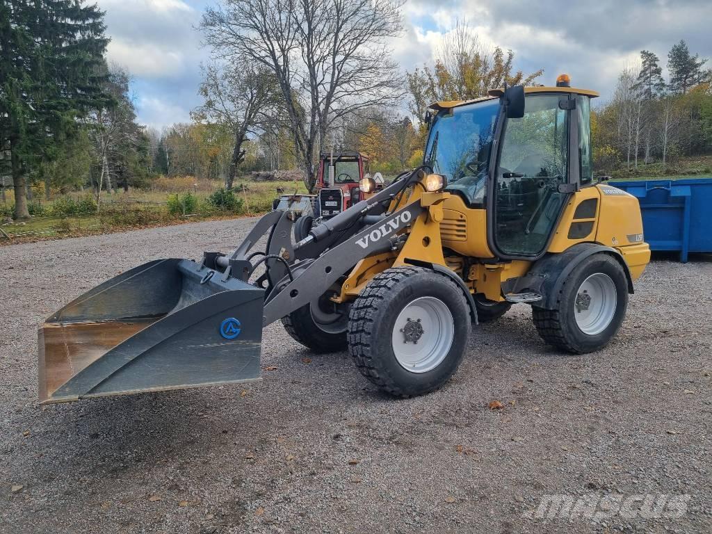 Volvo L25F Skid steer mini nakladalci