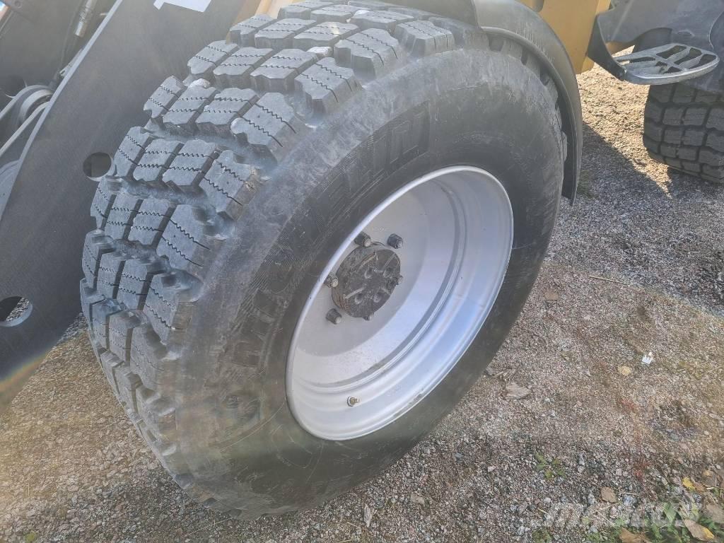 Volvo L25F Skid steer mini nakladalci