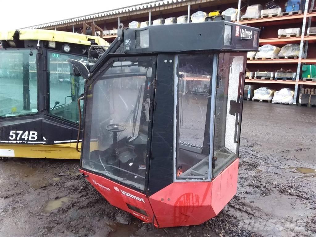 Valmet 911.1 Kabine in notranjost