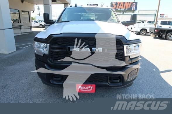 RAM 3500 HD Tovornjaki s kesonom/platojem