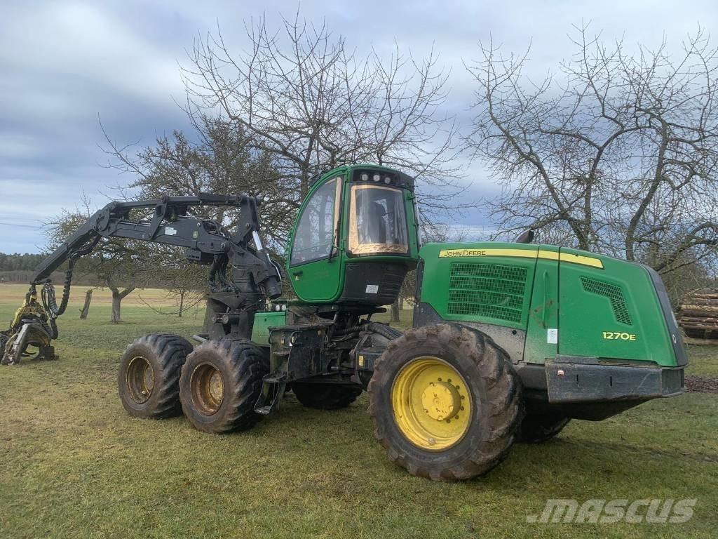 John Deere 1270 E Harvesterji