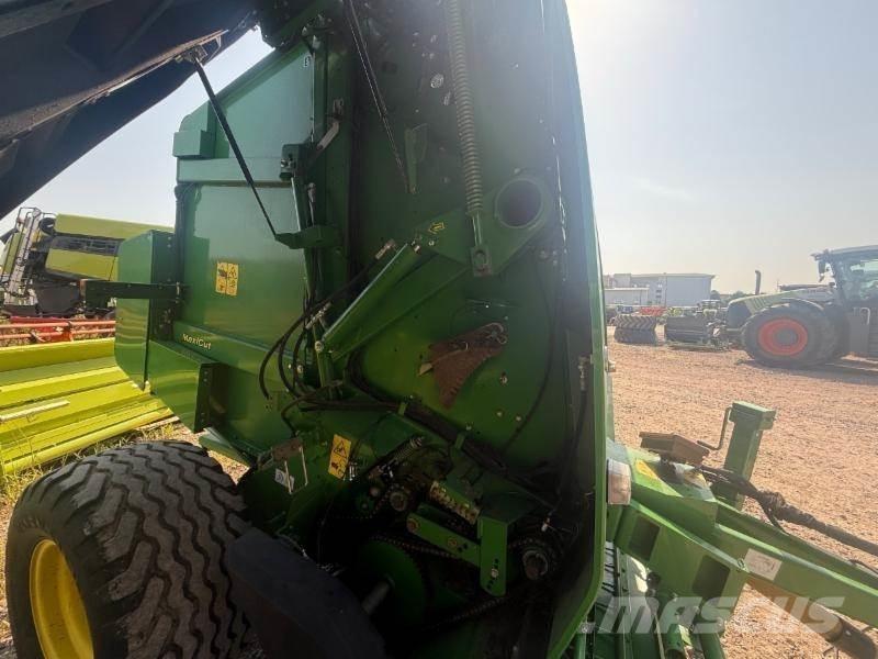 John Deere 864 Balirke (okrogle bale)