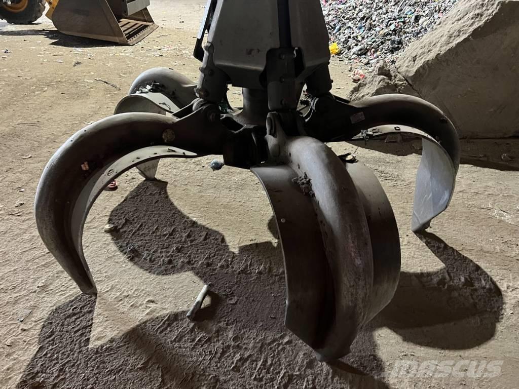 Liebherr LH 22 M Bagri za prekladanje primarnih/sekundarnih surovin