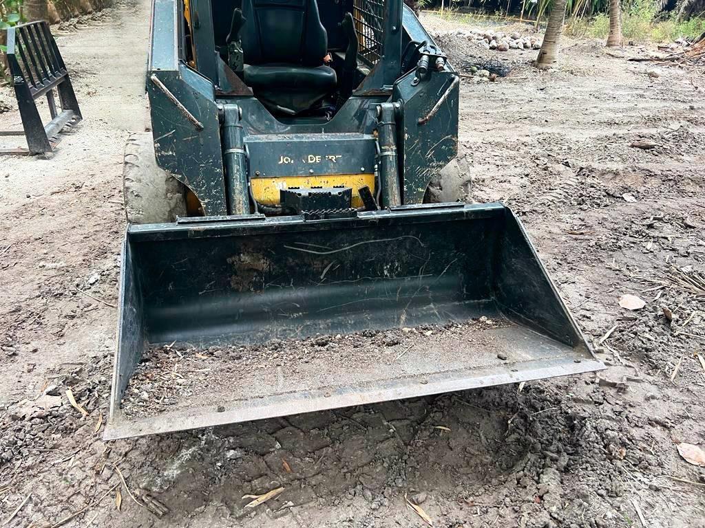 John Deere 312 Skid steer mini nakladalci