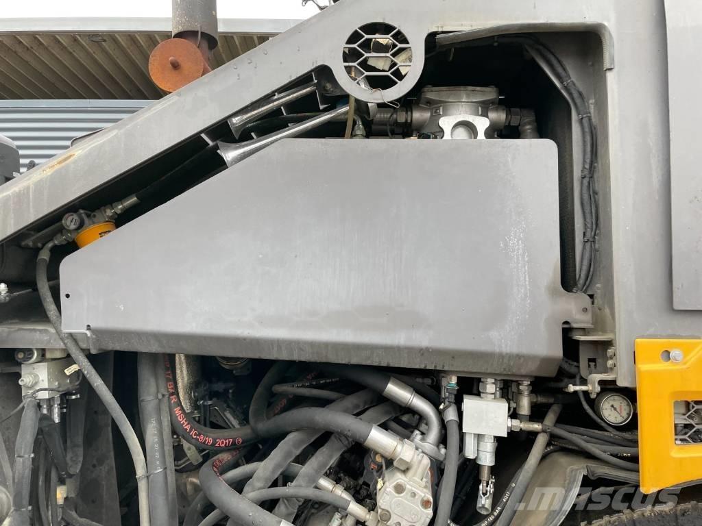 Volvo P6870 ABG Asfaltni finišerji