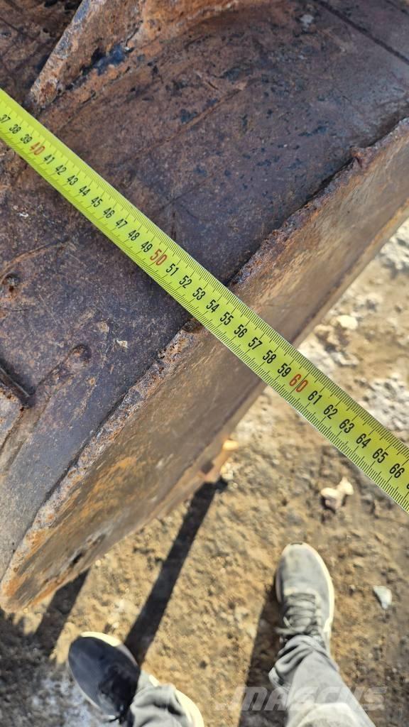 Takeuchi TB 280 FR Midi bagri 7t – 12t