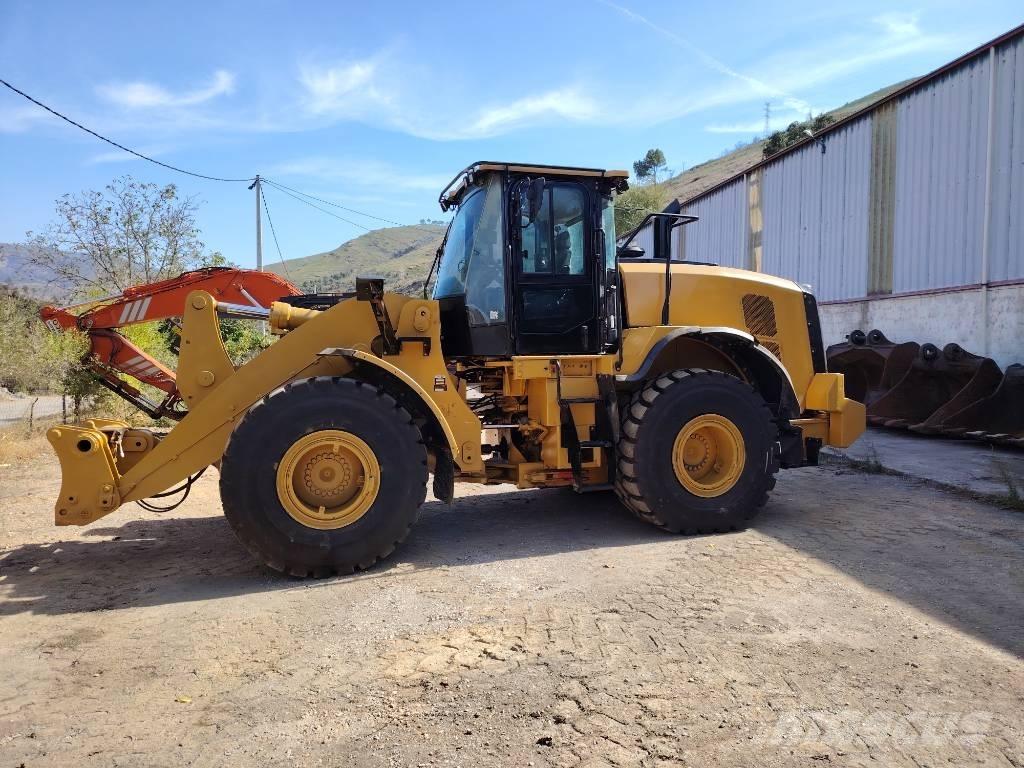 CAT 950 M Kolesni nakladalci