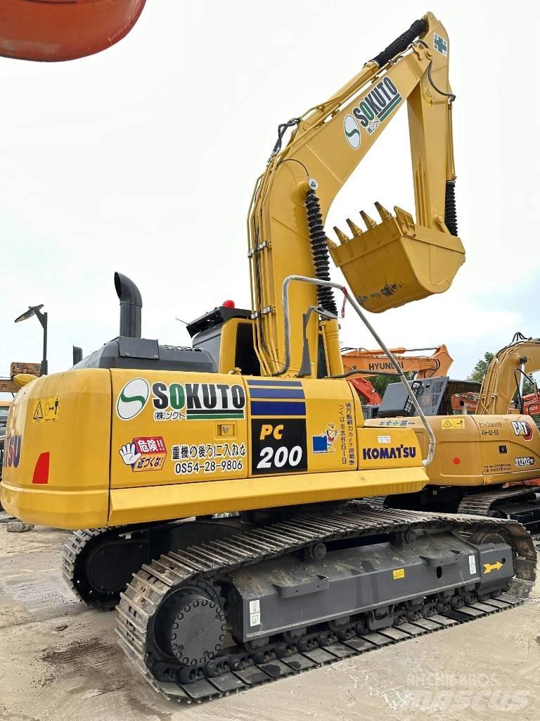 Komatsu PC 200-8 Bagri goseničarji