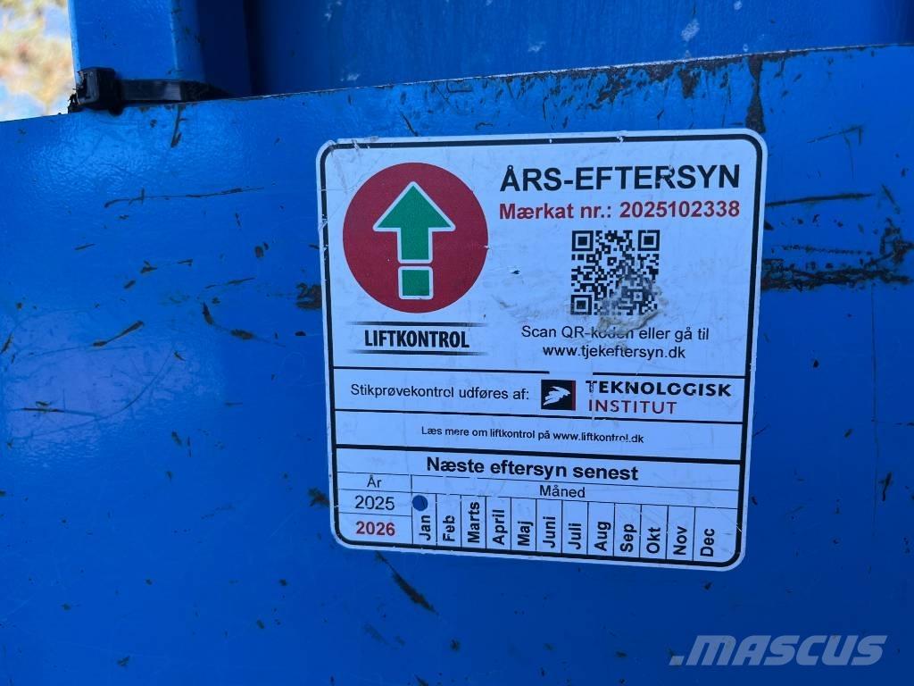 Genie GRC 12 Vertikalna dvigala