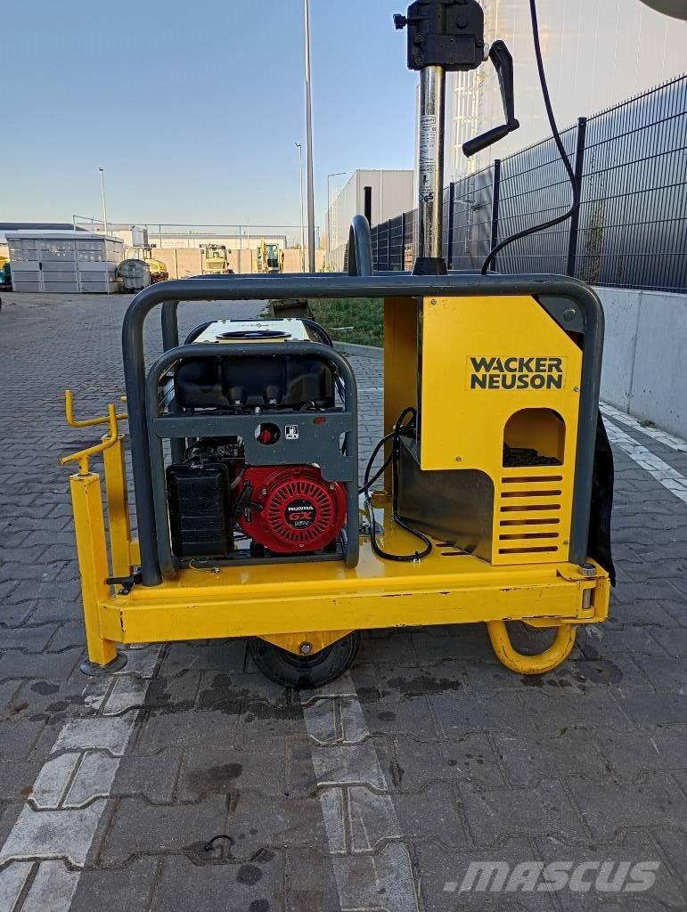 Wacker Neuson LBM 1 Svetlobni stolpi