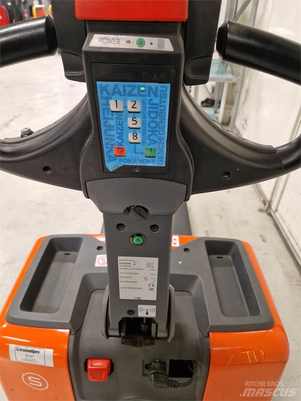 Toyota LWE130 Električni nizko dvižni viličar