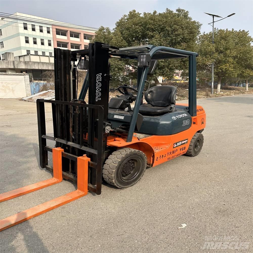 Toyota 02-7 FD F 30 Dizelski viličarji