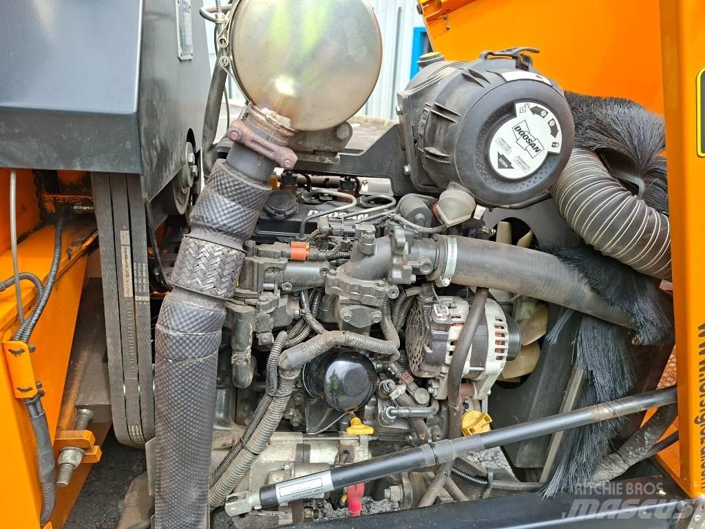 Forst TR8D.55 Drobilci lesa