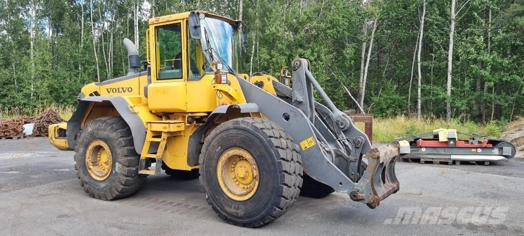 Volvo L 120 E Kolesni nakladalci