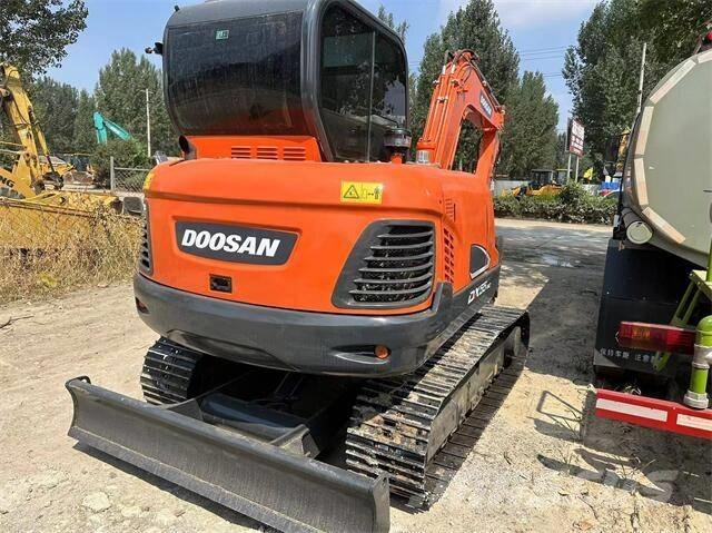 Doosan DX55 Mini bagri <7t