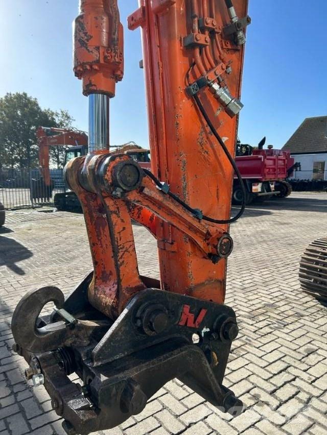 Hitachi ZX 130 Bagri goseničarji