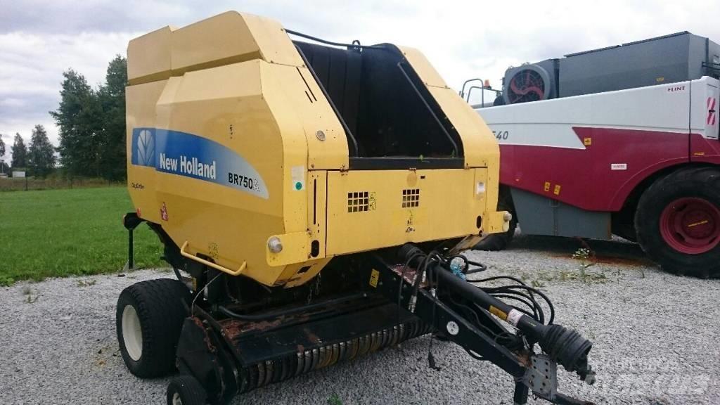 New Holland BR750A Balirke (okrogle bale)