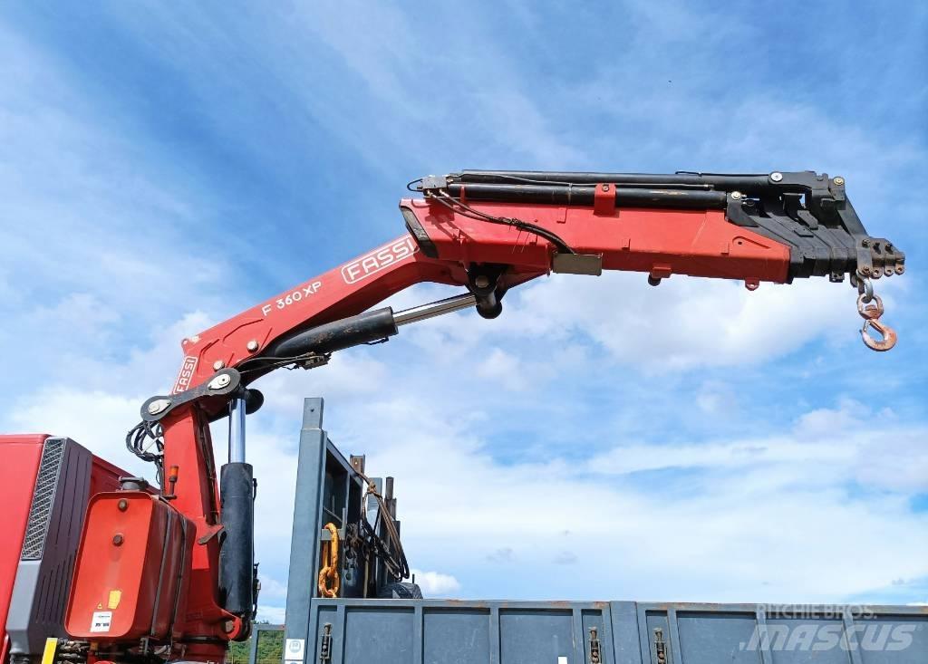 Iveco Trakker 410 Tovornjaki z žerjavom