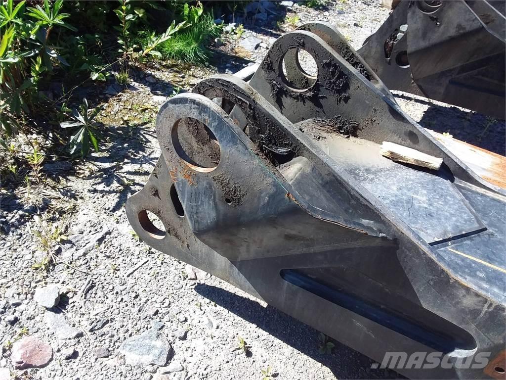 Komatsu C270h Dvigala za gozdne kombajne