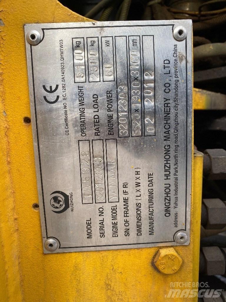 Yanmar Tag 928 Večnamenski nakladalci