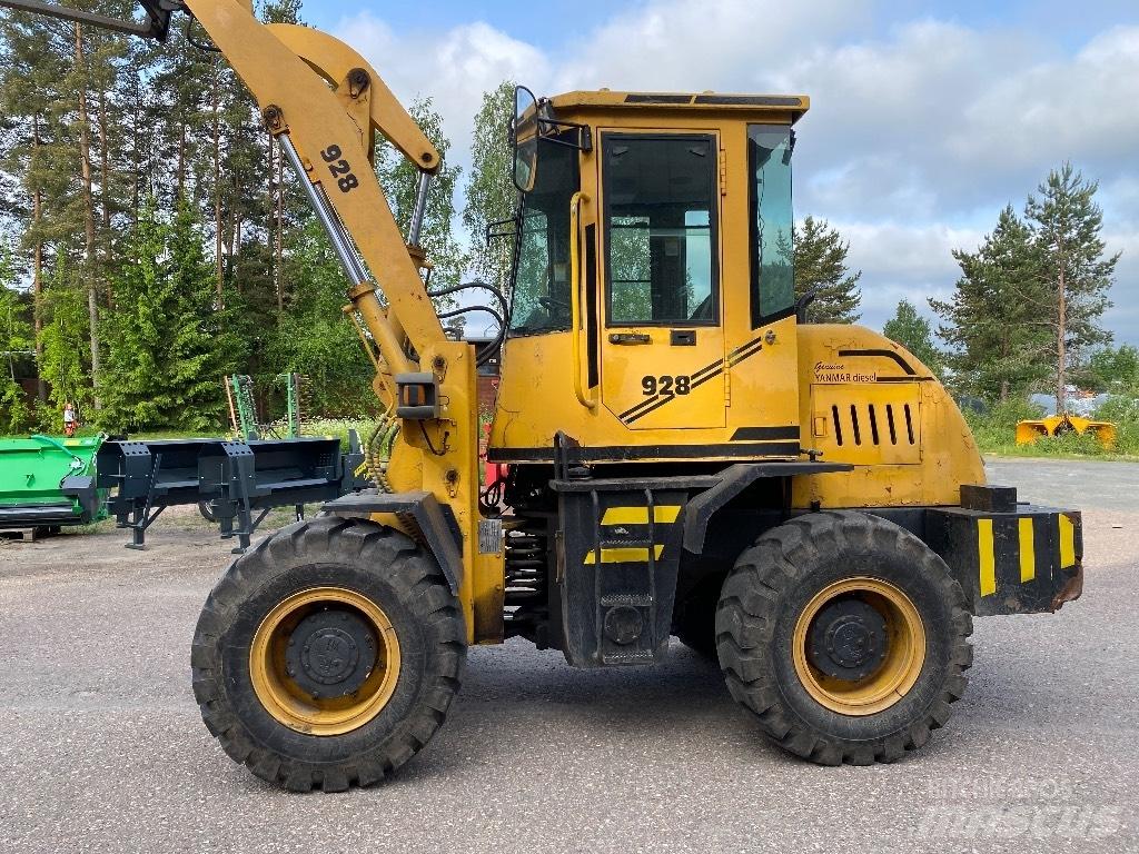Yanmar Tag 928 Večnamenski nakladalci