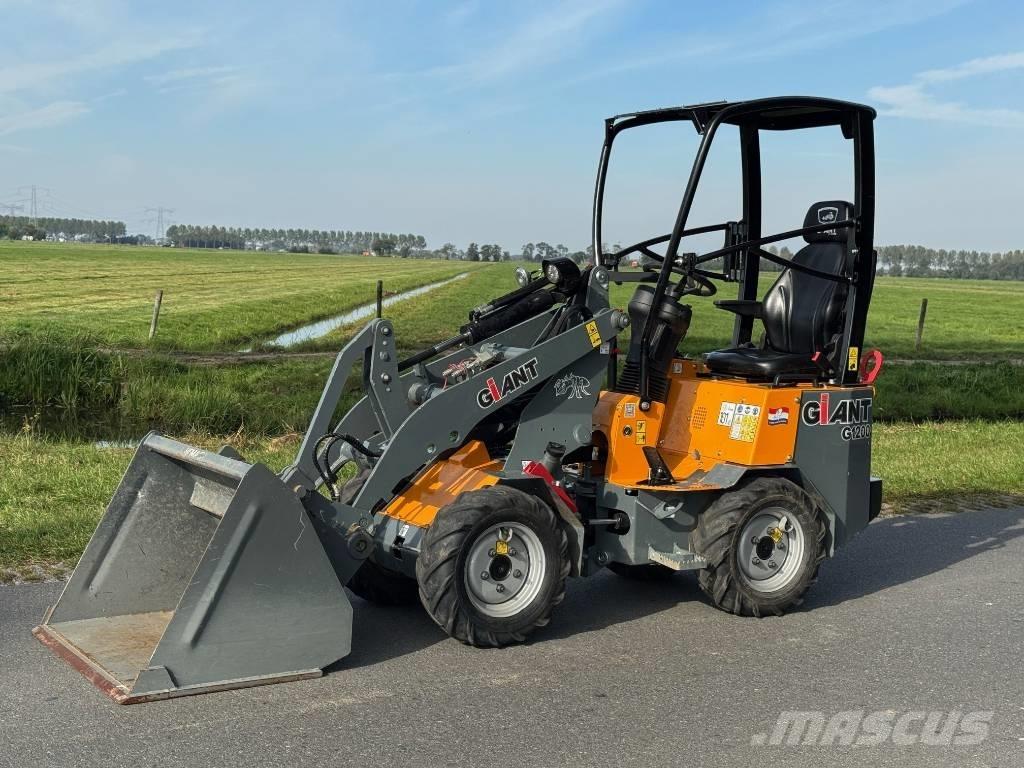 GiANT G 1200 Kolesni nakladalci