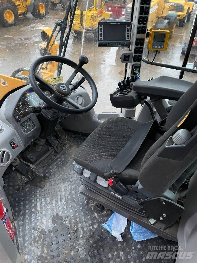Volvo L110H Kolesni nakladalci