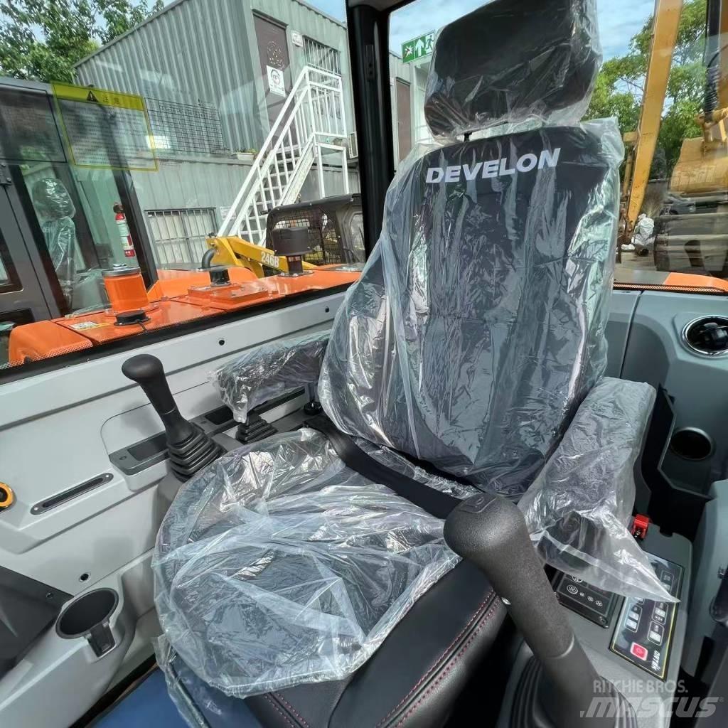 Develon DX60D Mini bagri <7t